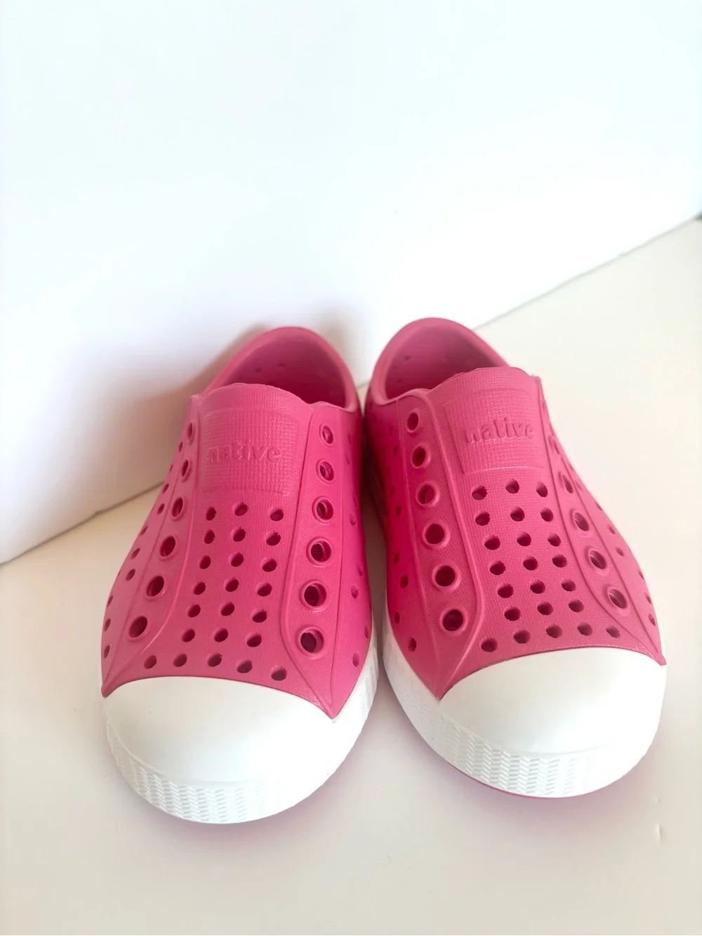 Native Shoes Pink Jefferson Slip-On Water Shoe in Pink, baby size 6